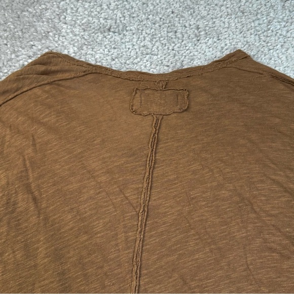 We The Free People Linen Blend Asymmetrical granola Slub Knit Top Casual Larg - Picture 8 of 9